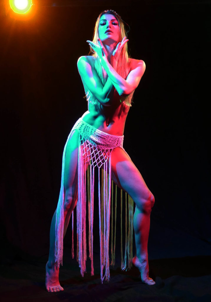 Eva White Dancer P1100364
