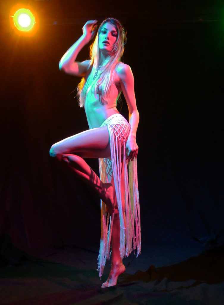 Eva White Dancer P1100367