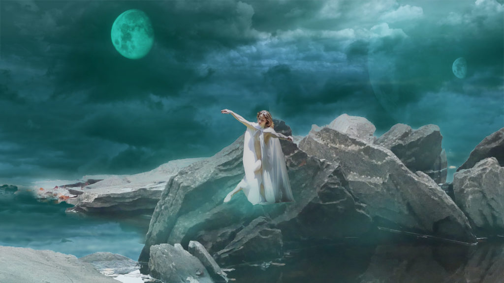 CJ Beach Mountain Moons P1120324