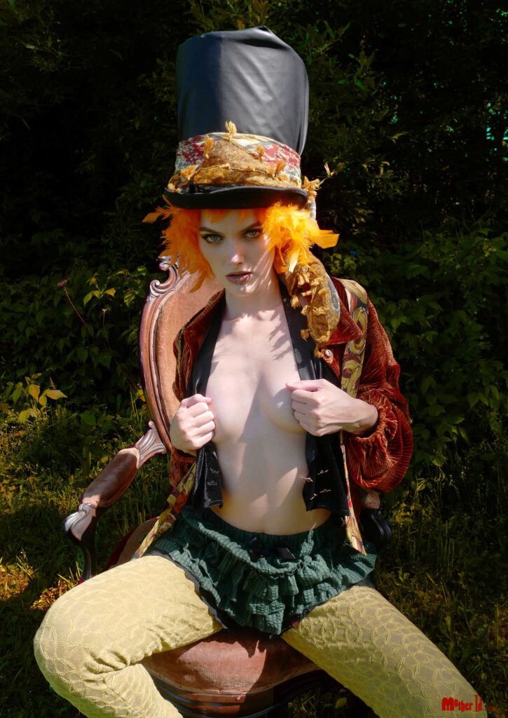 Autumn Huse Mad Hatter P1900695